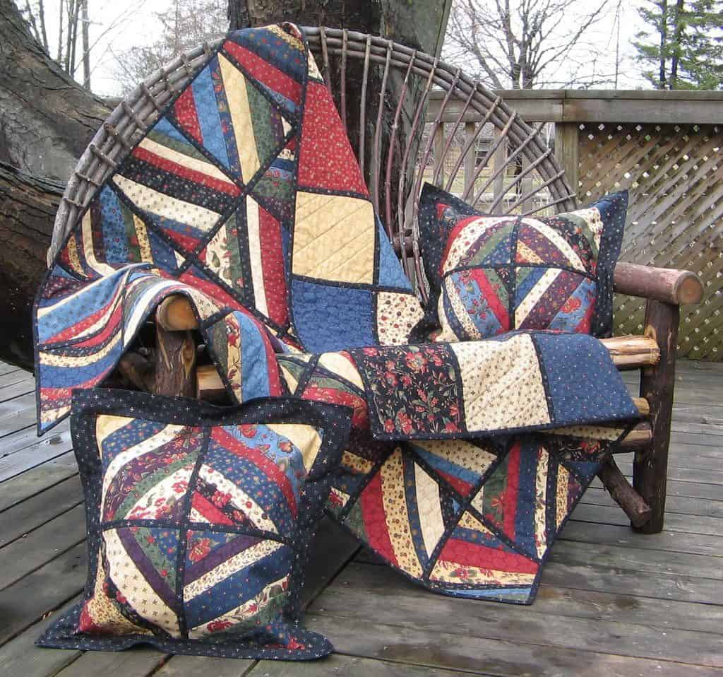 Bowing The Strings Reversible Quilt and Cushion Set Pattern