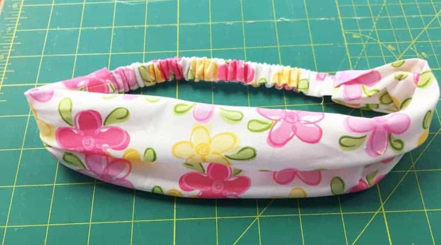 Headband in floral pattern