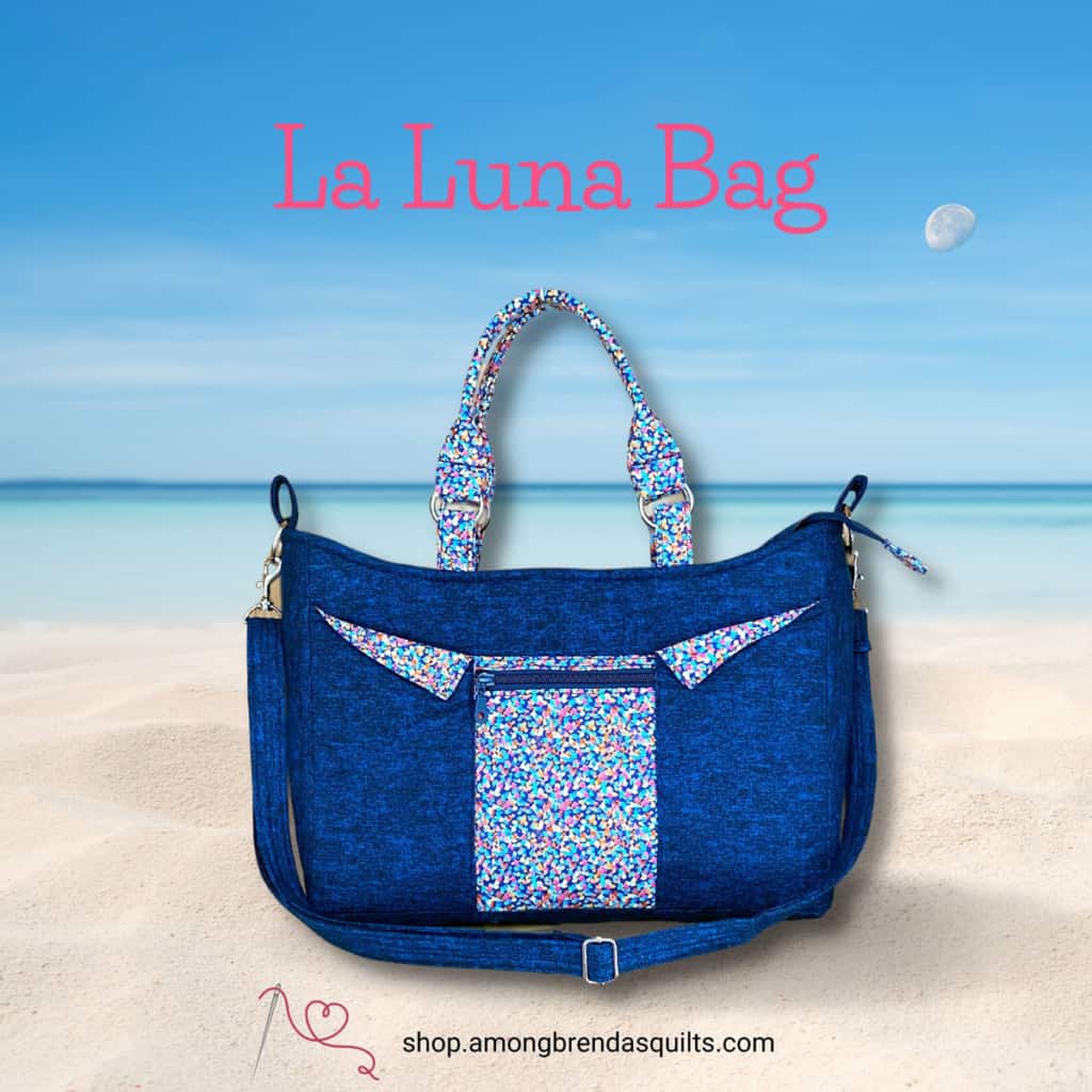 La Luna bag on the beach