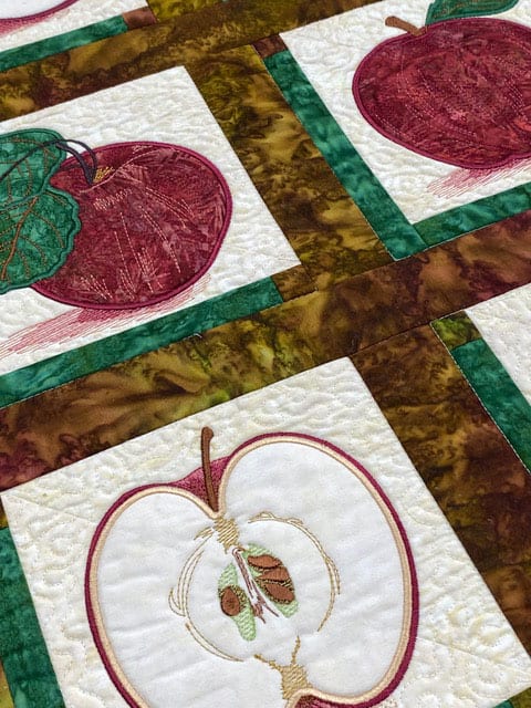 Apple quilt at Heather Bell's Sewing Studio