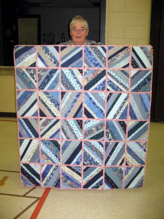 Joanne H - Bowing the Strings Quilt 